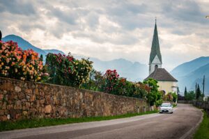 bolzano primavera alpes